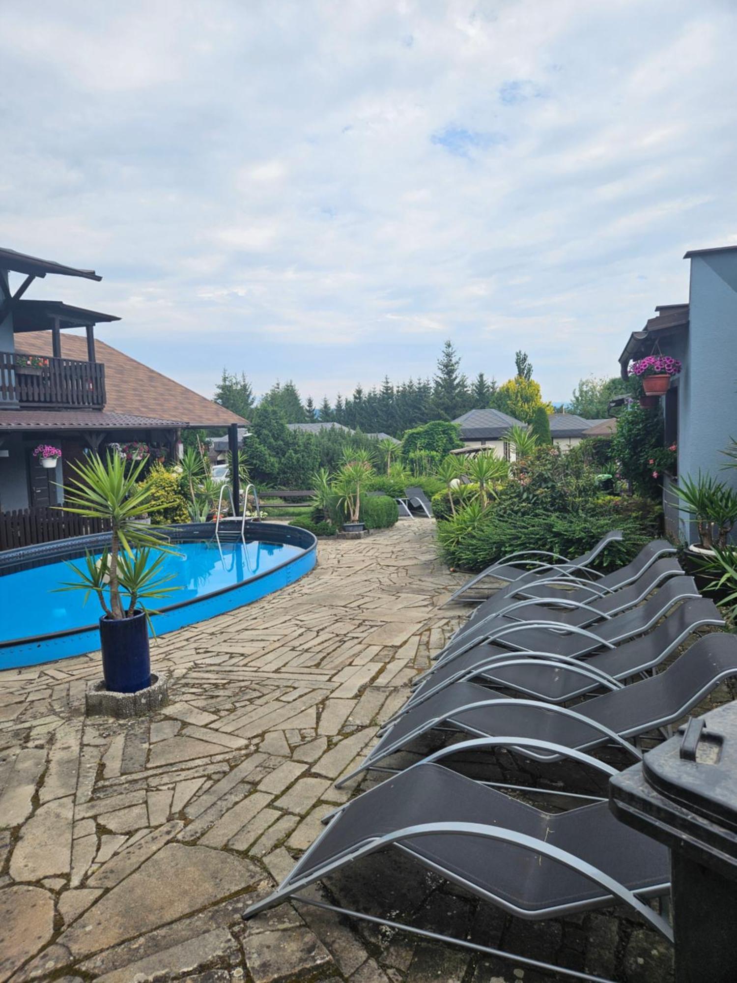 Areal Pauli Hotel Ceska Skalice Exterior photo