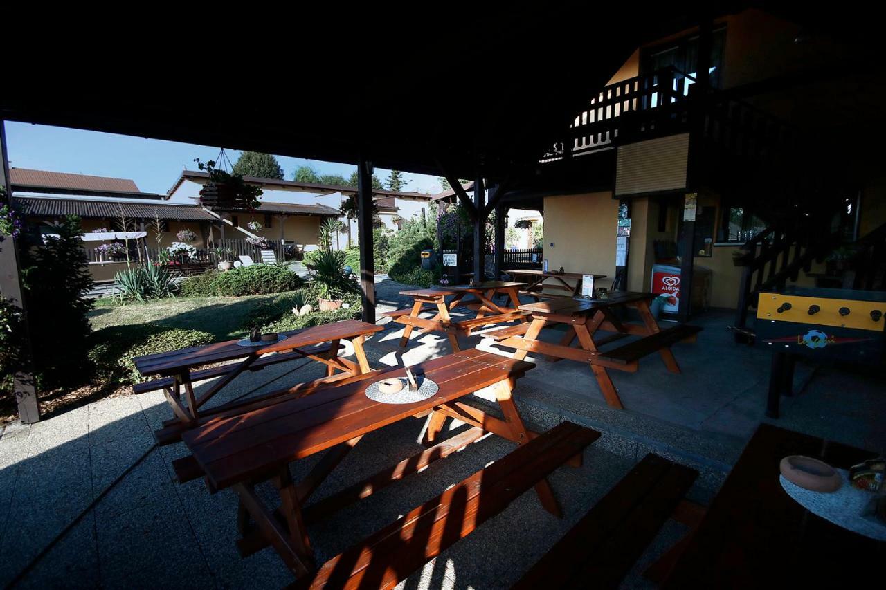 Areal Pauli Hotel Ceska Skalice Exterior photo